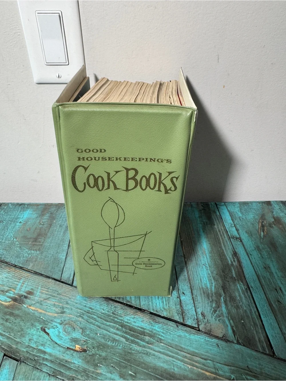 Vintage 1958 Good Housekeeping Binder Book Of Cookbooks 20 Cookbooks In Binder - Picture 7 of 11